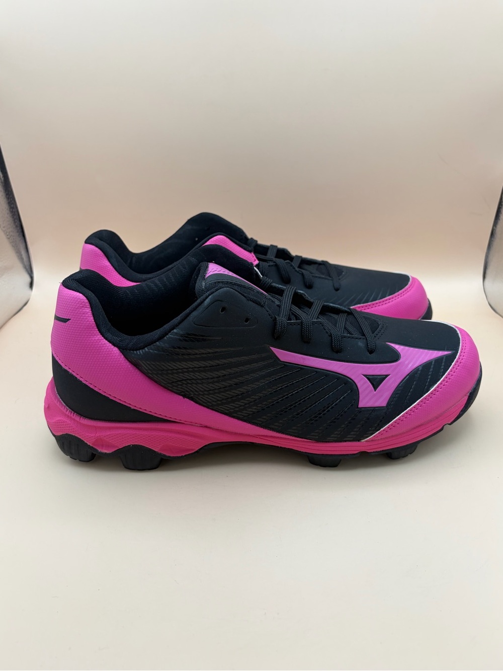 Mizuno Women’s Size 11 Pink And Black Softball Plastic Spike Cleats NWB